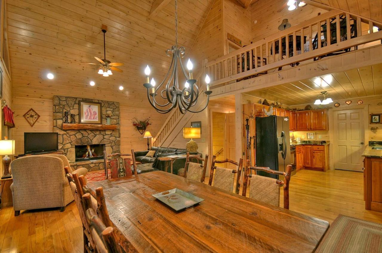 Aska Adventure Lodge Blue Ridge Exteriör bild